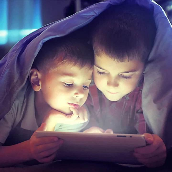 El efecto de la luz azul y UV en los ojos de los ninos y bebes Bonoboss