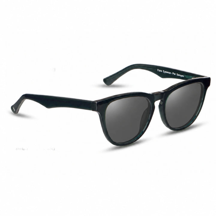 Lentes de sol Fiore 4488 Verde con cristal negro polarizado UV400, vista en tres cuartos para hombre y mujer #color_negro