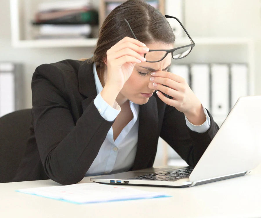 Qué es el filtro azul o blue light en los anteojos y cómo influye en nuestra vida