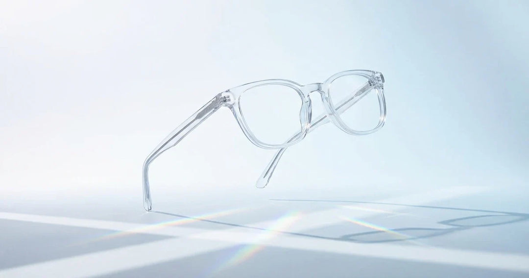 lentes ópticos transparentes cristal modelos 2026 exhibición de producto con estilo transparentes fotografía editorial profesional