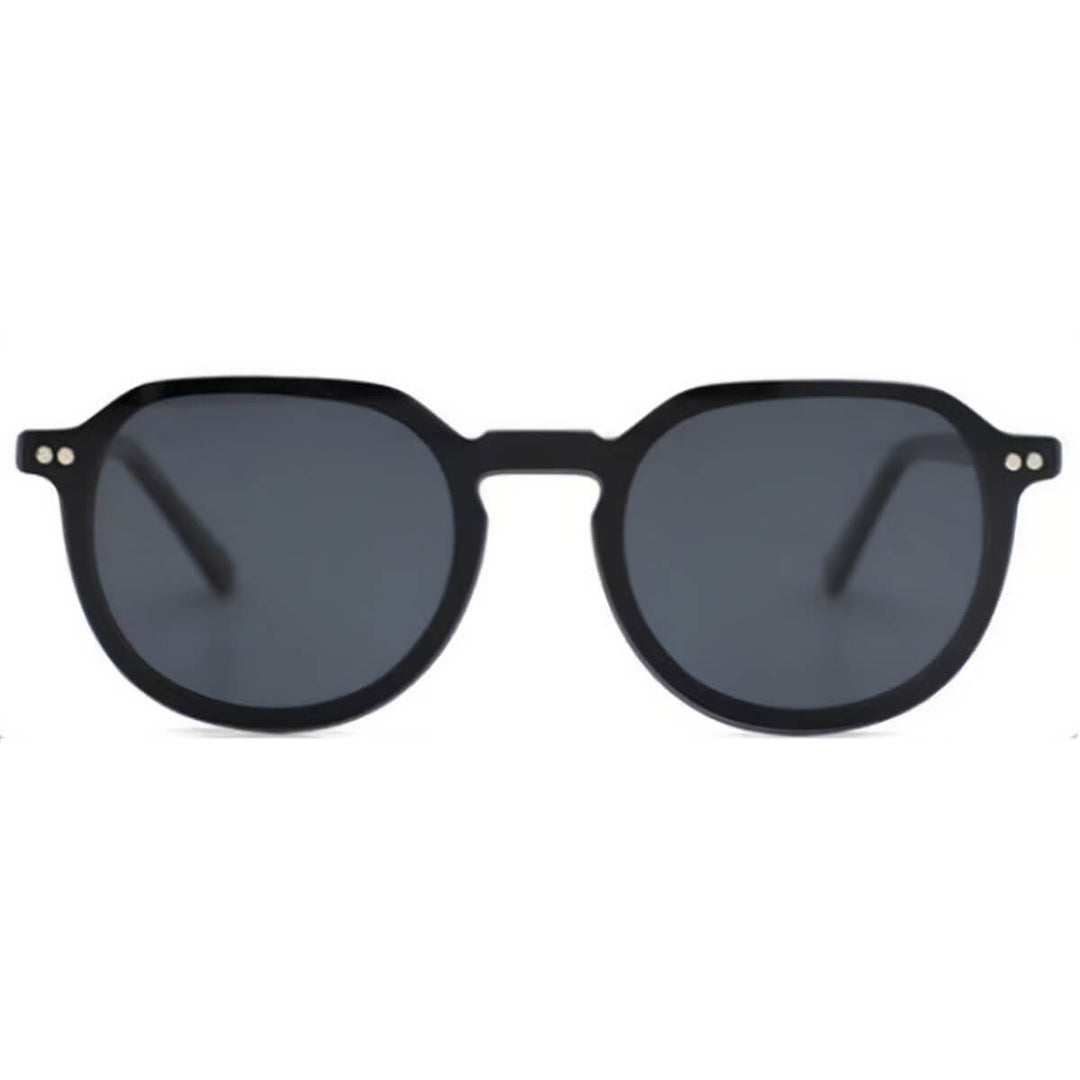 Hombre usando Canarias anteojos ópticos negro estilo lifestyle #color_negro