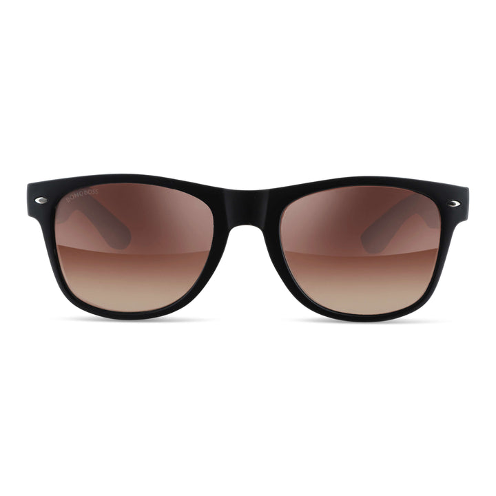 anteojos de sol wayfarer rayban de plastico reciclado bonoboss con patas de madera natural diseñado y fabricado en Chile regalo corporativo vista frontal armazon de color negro unisex #color_flash-silver