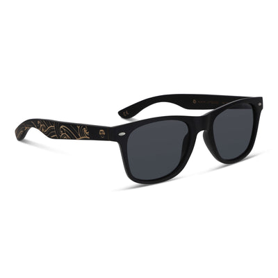 gafas de sol polarizadsa diseñadas en chile con plastico reciclado y madera sustentable ecologica mayorista de opticas y regalos corporativos
