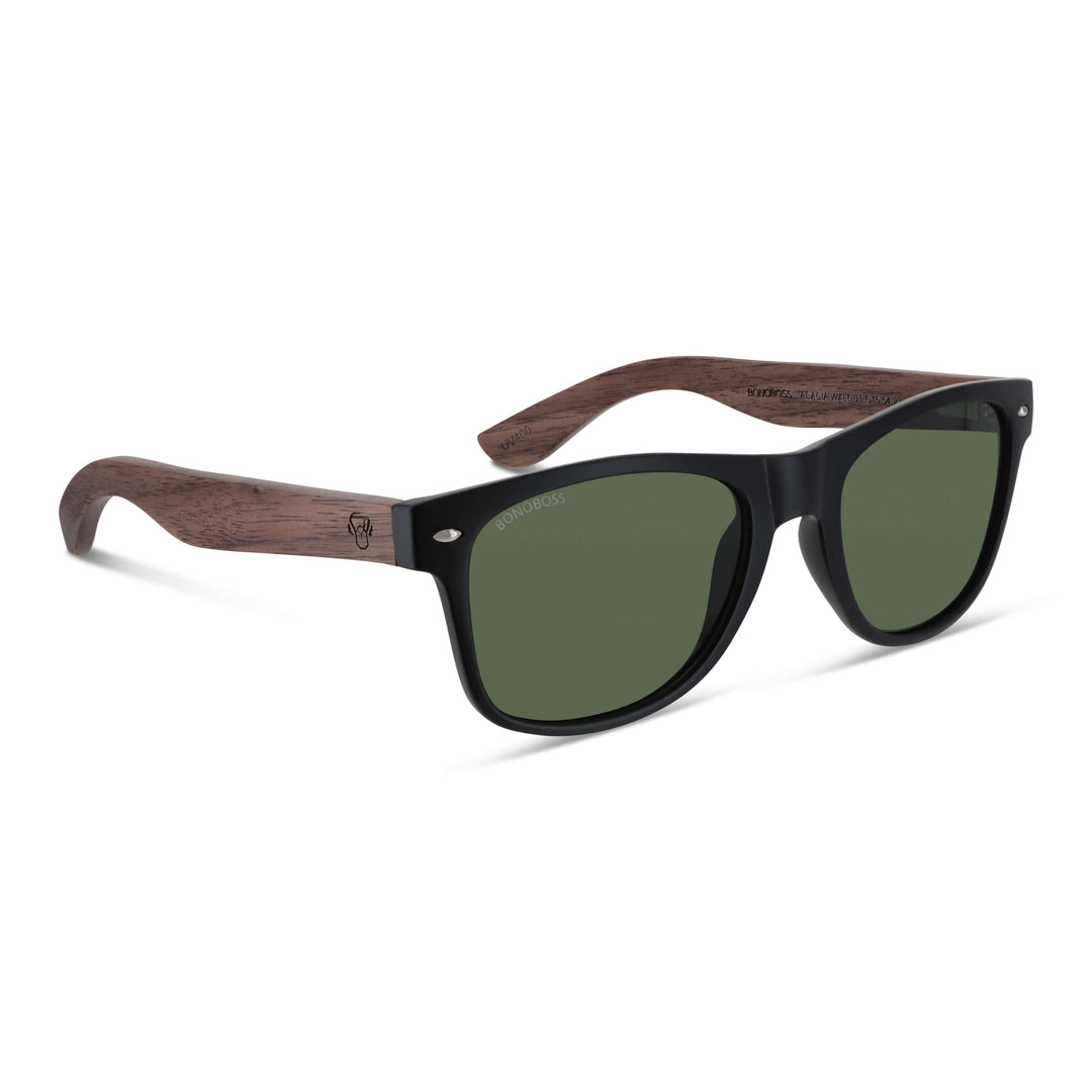 acacia anteojos wayfarer rayban de plastico reciclado bonoboss regalo corporativo con madera natural de color y color de marco negro vista angulada y lentes de color g15 polarizadas #color_g15