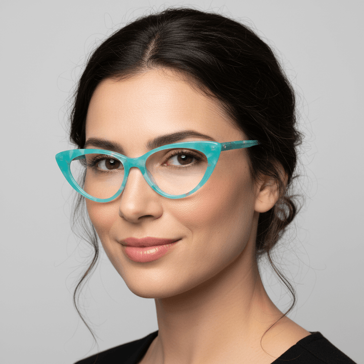 vista lateral de una mujer usando marcos opticos armazones de color calipso y forma agatada retro y de moda de la marca Bonoboss. Forma queda bien en mujer de cara redonda grande. #color_calipso