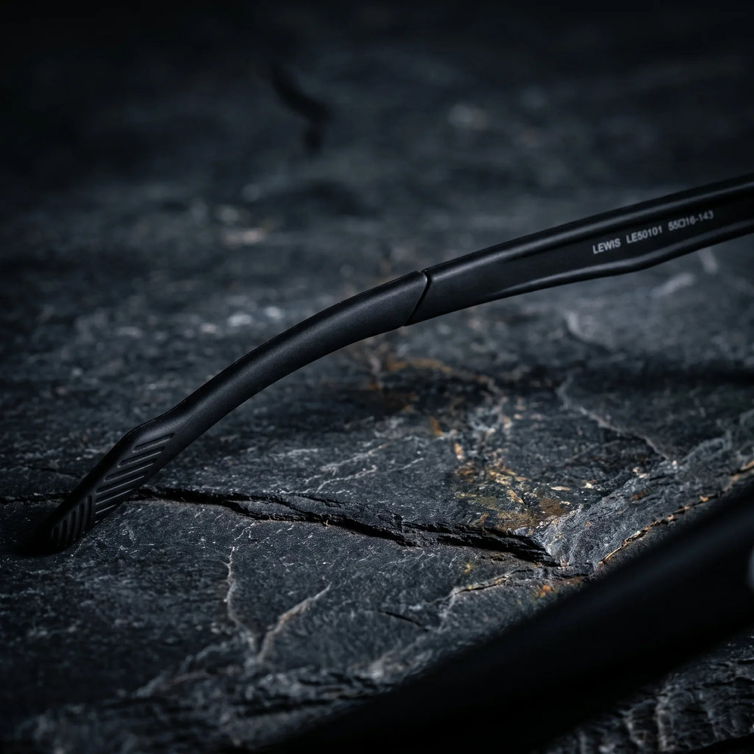 Lentes ópticos deportivos Bonoboss Lewis Negro detalle terminal interna #editorial_grip_patas #color_negro