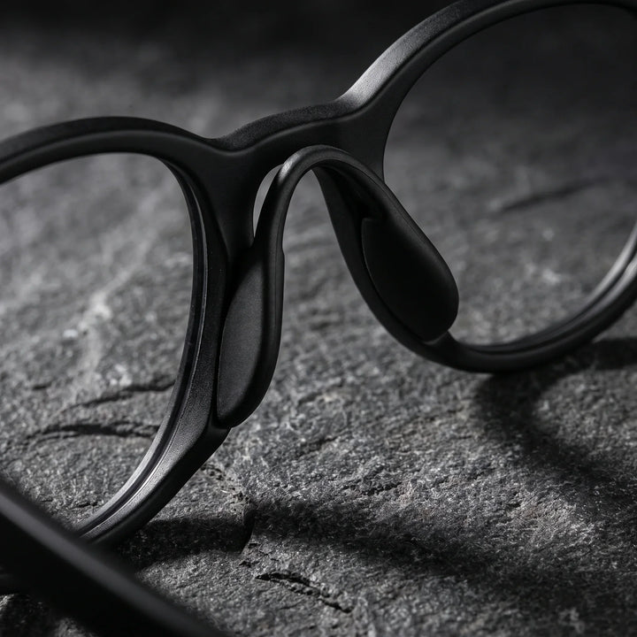 Lentes ópticos deportivos Bonoboss Simone Negro detalle nariz interna #editorial_grip_nariz #color_negro