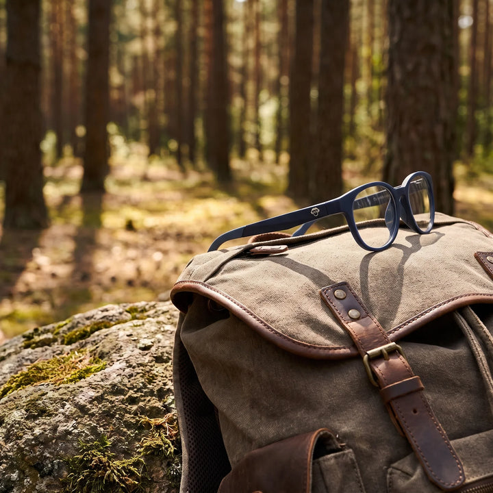 Lentes ópticos deportivos Bonoboss Simone Azul cerro mochila #editorial_sustentabilidad #color_azul
