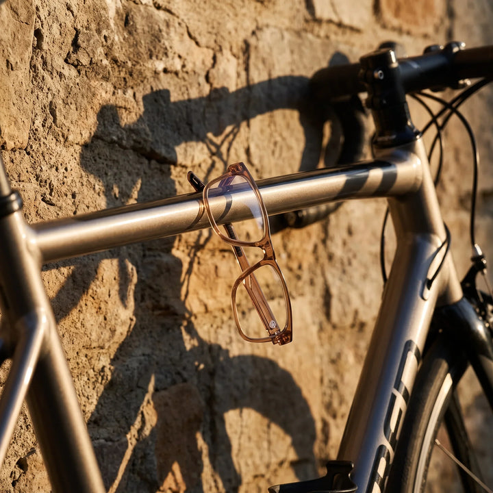 Lentes ópticos deportivos Bonoboss Tyson Champagne bici cuadro #editorial_sustentabilidad #color_champagne