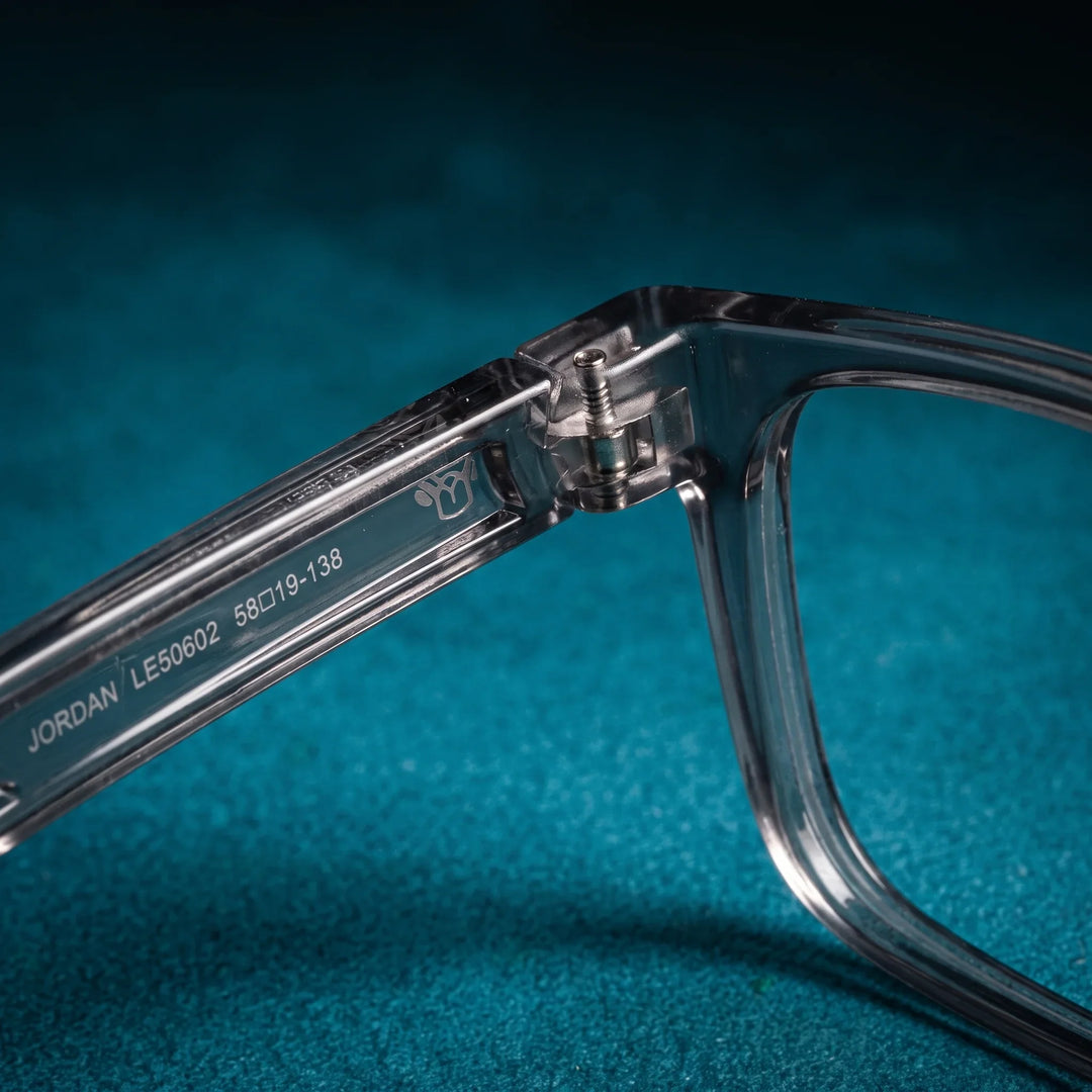 Lentes ópticos deportivos Bonoboss Jordan Gris detalle bisagra #color_gris