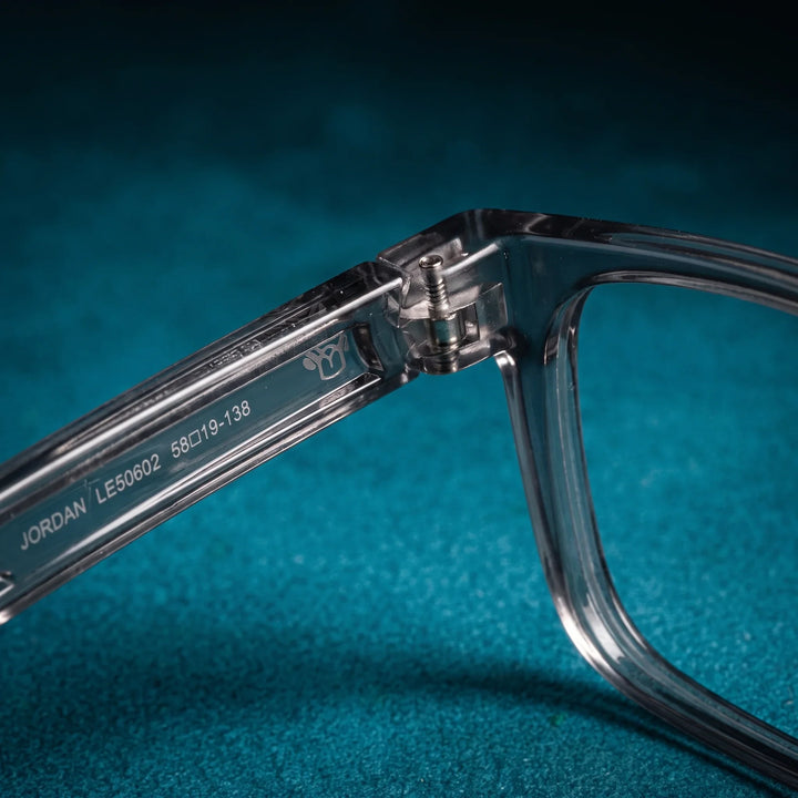 Lentes ópticos deportivos Bonoboss Jordan Gris detalle bisagra #color_gris