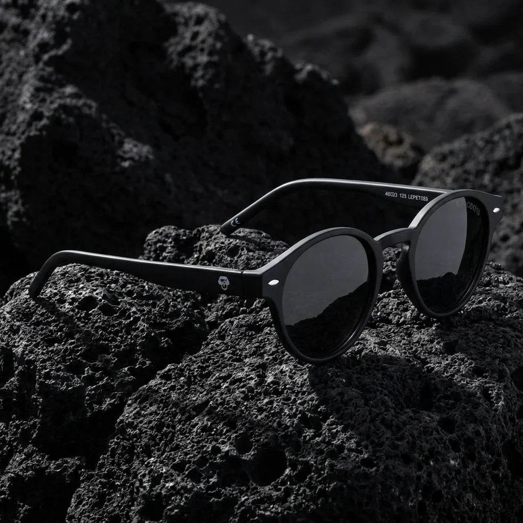 Lentes sol Joplin RPET polarizados UV400 sobre roca volcanica textura natural Bonoboss #color_negro