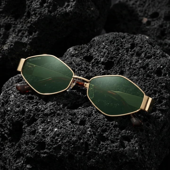 Lentes sol Valkyrie polarizados UV400 sobre roca volcanica textura natural Bonoboss #color_g15