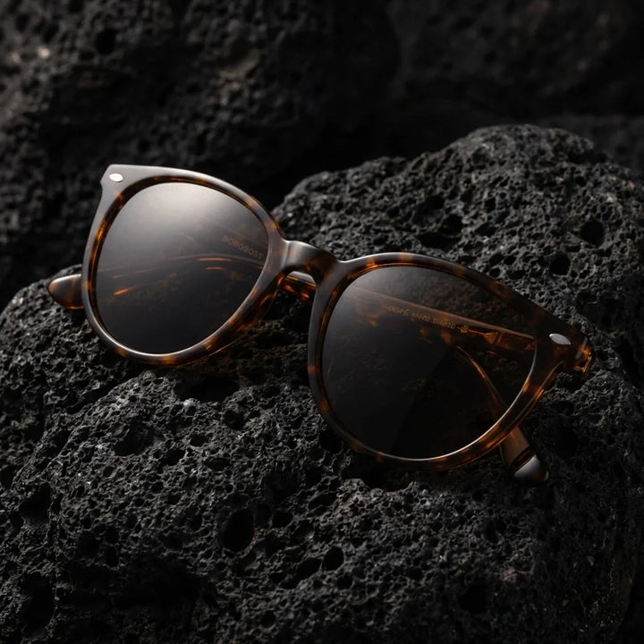 Lentes sol Henua polarizados UV400 sobre roca volcanica textura natural Bonoboss #color_carey
