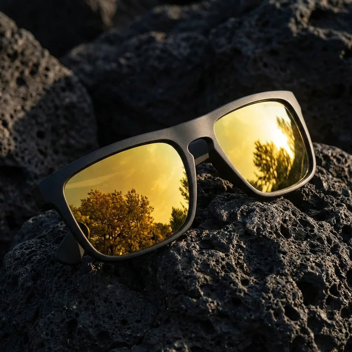 Lentes sol Lautaro Dark polarizados UV400 acetato espejado dorado sobre roca volcanica textura natural Bonoboss #editorial_polarizado #color_espejado-dorado