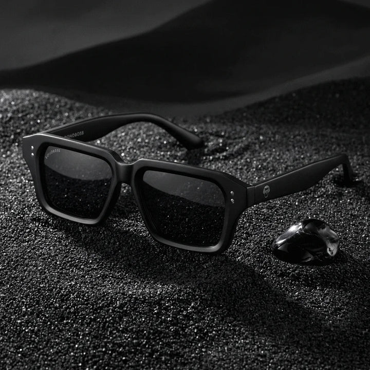 Lentes sol Verona polarizados UV400 sobre arena negra volcanica Bonoboss #color_dark