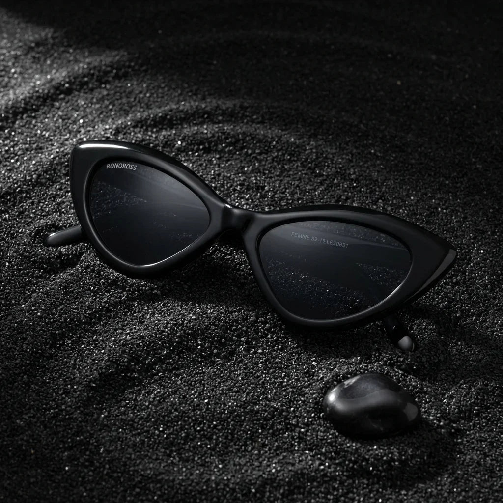 Lentes sol Femme Black polarizados UV400 sobre arena negra volcanica Bonoboss #color_negro