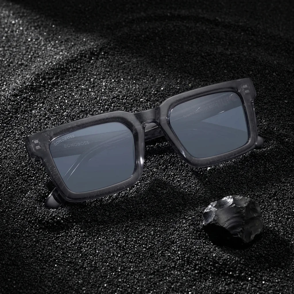 Lentes sol Tokyo polarizados UV400 bio-acetato Transparente Gris sobre arena negra volcanica Bonoboss #editorial_sustentabilidad #color_transparente-gris