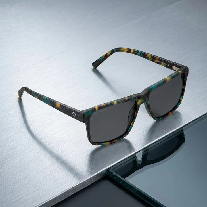 Lentes sol Keule polarizados UV400 sobre metal cepillado superficie industrial Bonoboss #color_verde