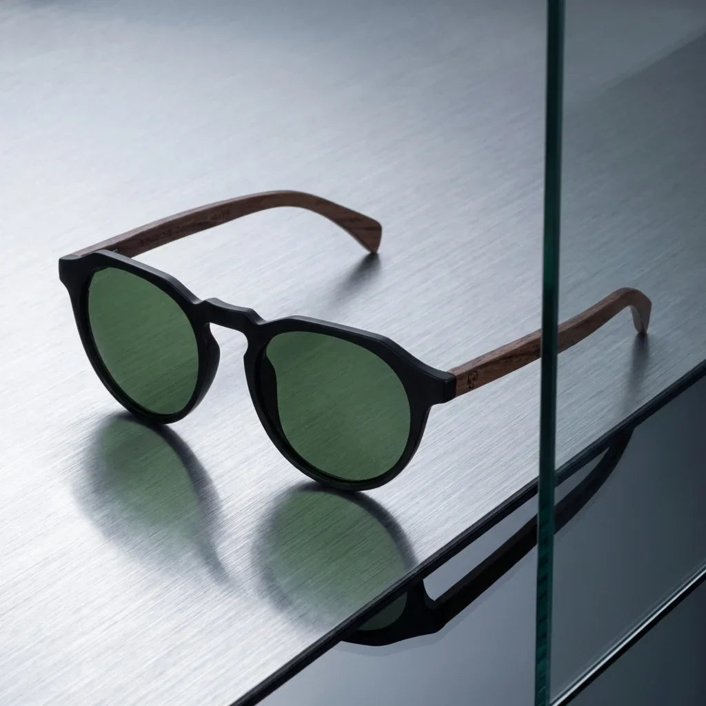Lentes sol Galapagos polarizados UV400 acetato madera negro G15 sobre superficie metal brushed industrial Bonoboss #editorial_grid1 #color_negro-g15
