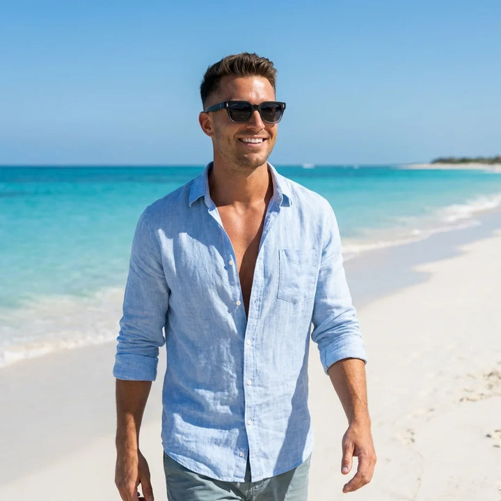 Hombre usando lentes sol Osorno rPET rPET reciclado polarizados Dark hombre en playa proteccion solar UV400 Bonoboss #editorial_detail1 #color_dark