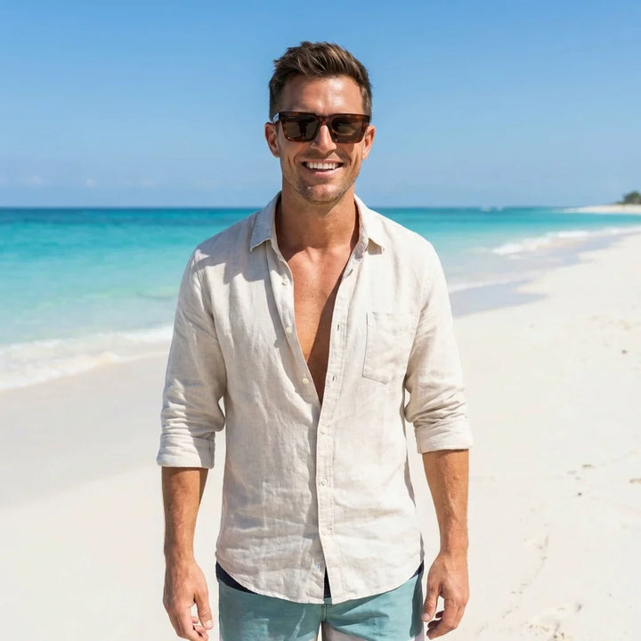Hombre usando lentes sol Tokyo bio-acetato polarizados Brown hombre en playa proteccion solar UV400 Bonoboss #editorial_detail1 #color_brown