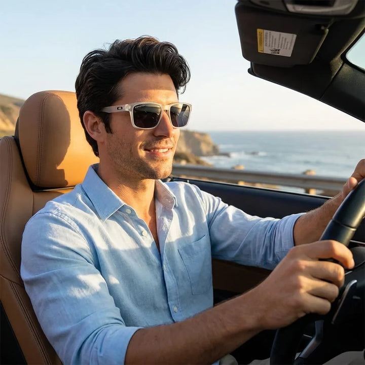 Hombre usando lentes sol Lautaro RPET RPET reciclado polarizados transparente conduciendo proteccion solar UV400 Bonoboss #editorial_detail1 #color_transparente