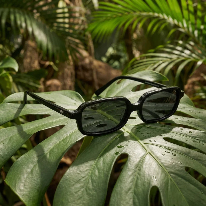 Lentes sol Navarino polarizados bio-acetato negro composicion botanica monstera tropical biodegradable Bonoboss #editorial_grid2 #color_negro