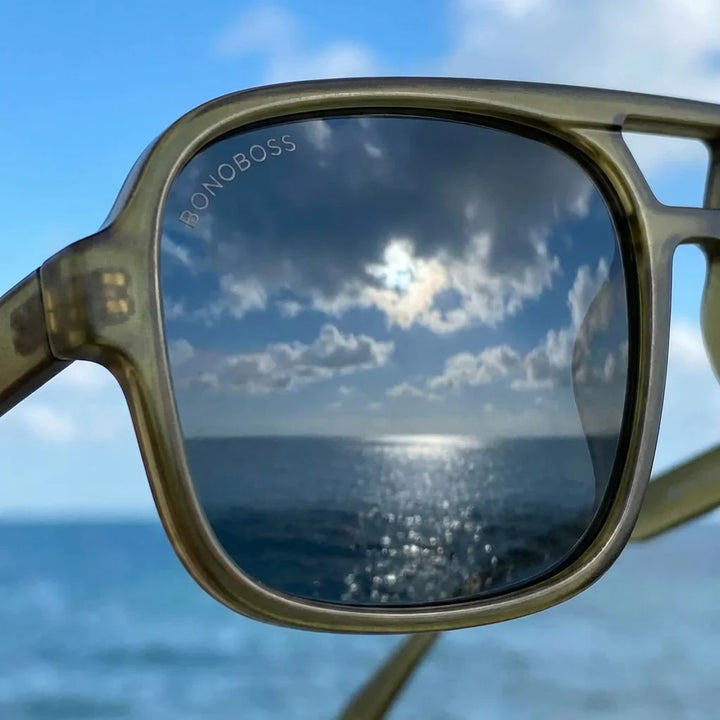 Lentes sol Orson RPET polarizados UV400 RPET reciclado olive close-up lente coating detalle verde militar Bonoboss #editorial_polarizado #color_olive