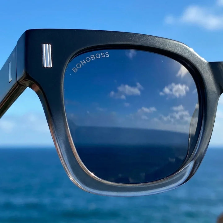 Lentes sol Osorno RPET polarizados UV400 fotografia editorial Bonoboss #color_degrade-azul