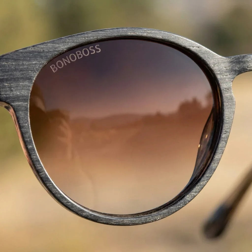 Lentes sol Chiloé 110 Wood polarizados UV400 detalle lente coating espejado precision optica Bonoboss #color_brown