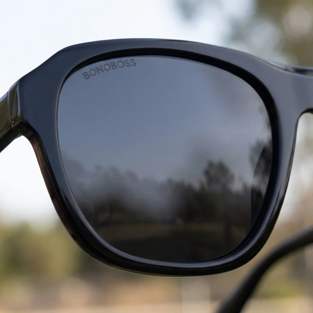 Lentes sol Tom polarizados UV400 detalle lente coating espejado precision optica Bonoboss #color_negro