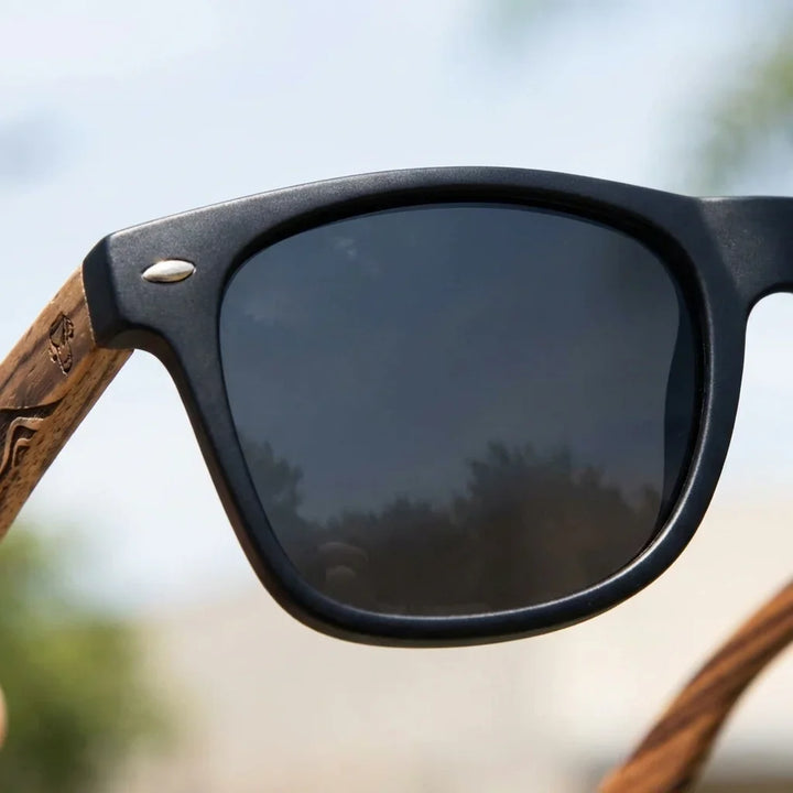 Lentes sol Acacia Designer's polarizados UV400 detalle lente coating espejado precision optica Bonoboss #color_surf
