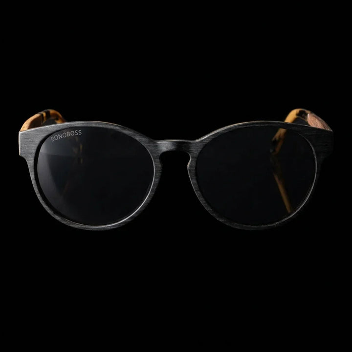 Lentes sol Chiloé 110 Wood polarizados UV400 frontal dramatico luz editorial Bonoboss #color_gris