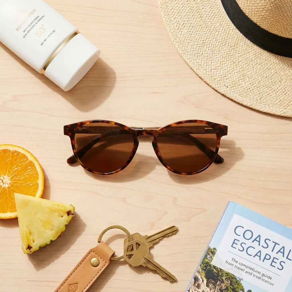 Lentes sol Chiloe 220 Black polarizados carey flat lay summer essentials accesorios playa Bonoboss #editorial_detail2 #color_carey