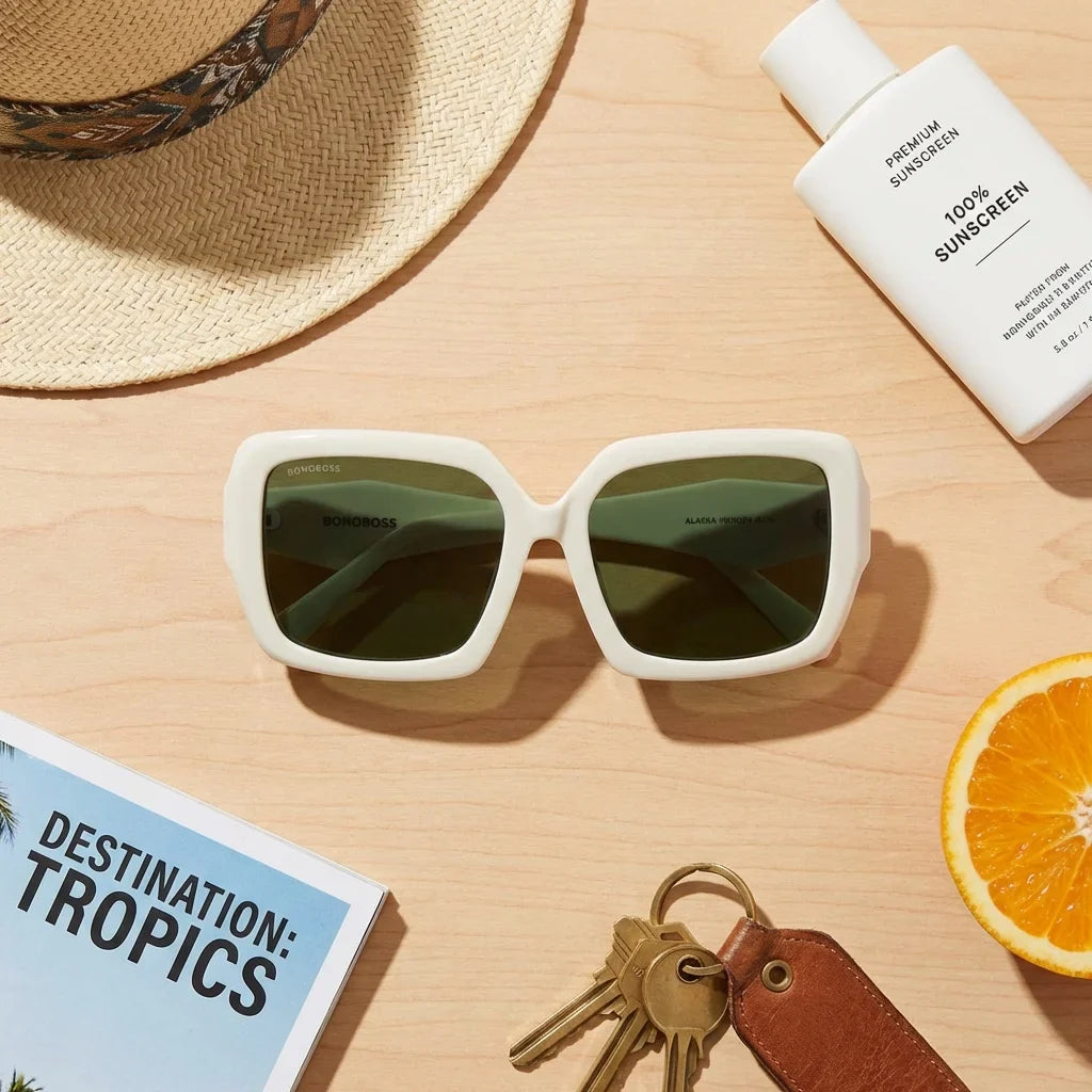 Lentes sol Alaska polarizados blanco flat lay summer essentials accesorios playa Bonoboss #editorial_detail2 #color_blanco