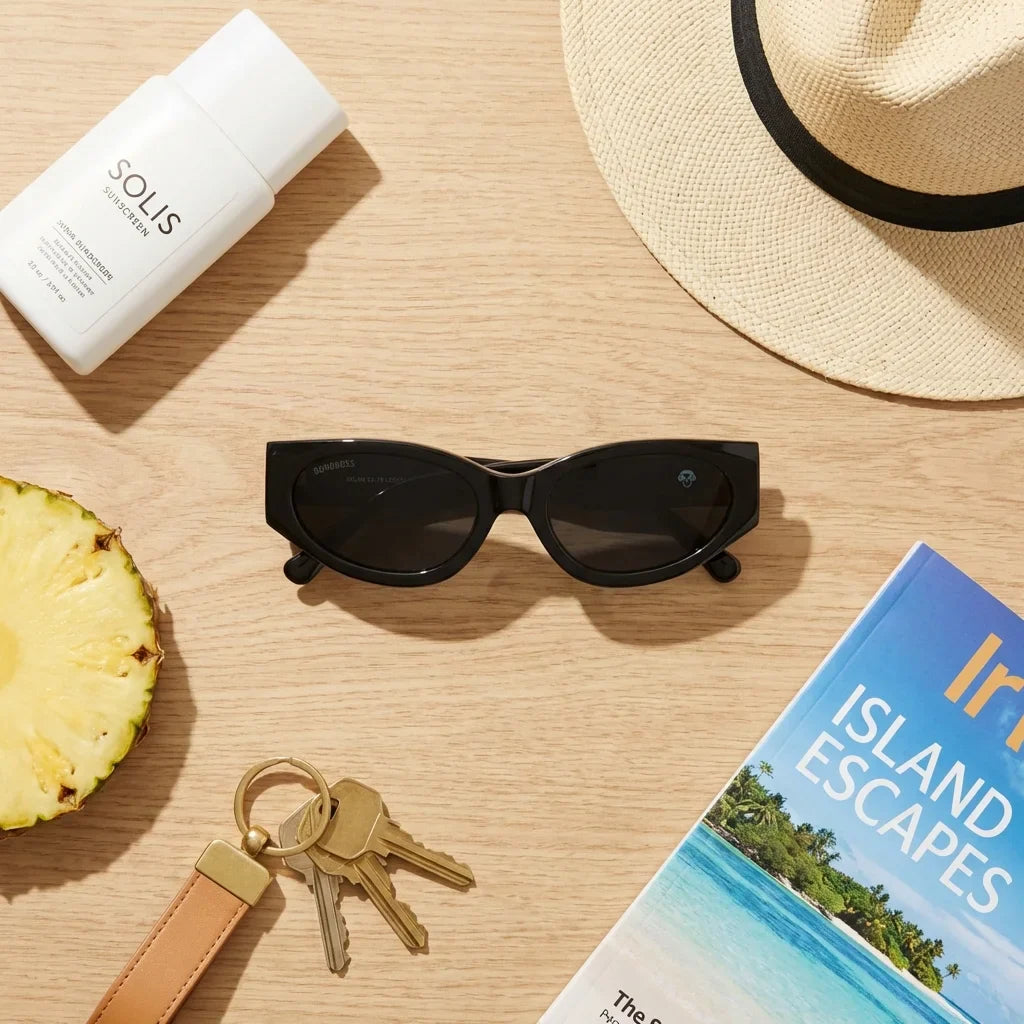 Lentes sol Milan polarizados bio-acetato negro flat lay summer essentials playa accesorios verano Bonoboss #editorial_detail2 #color_negro