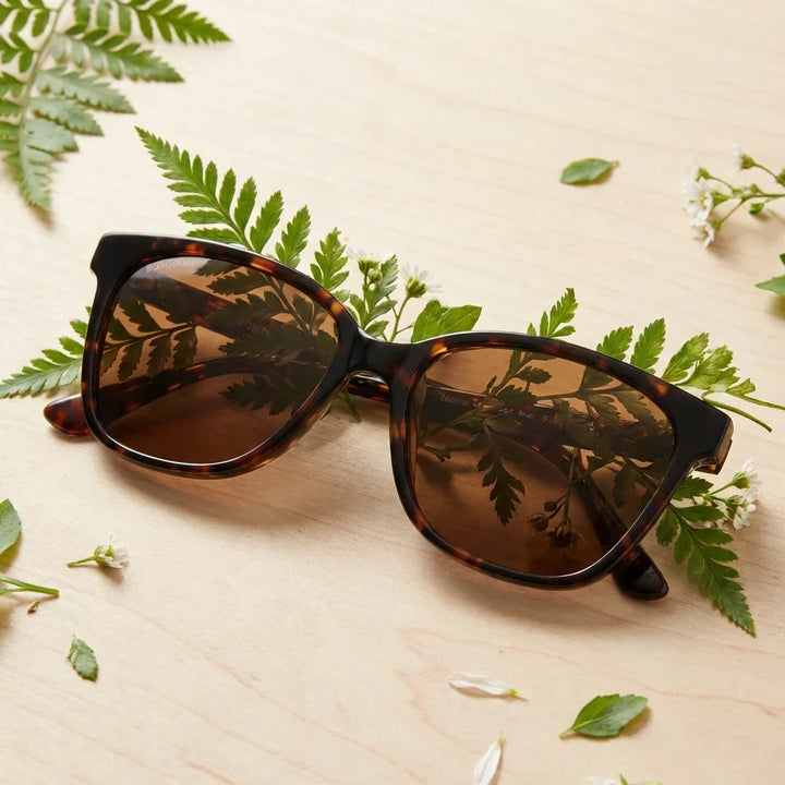 Lentes sol Tiare ❀ polarizados UV400 detalle lente composicion botanica Bonoboss #color_carey