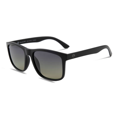lentes de sol polarizados hechos con botellas plasticas recicladas para hombre y mujer de color negro con lentes degradé verde olivo vista angular #color_black