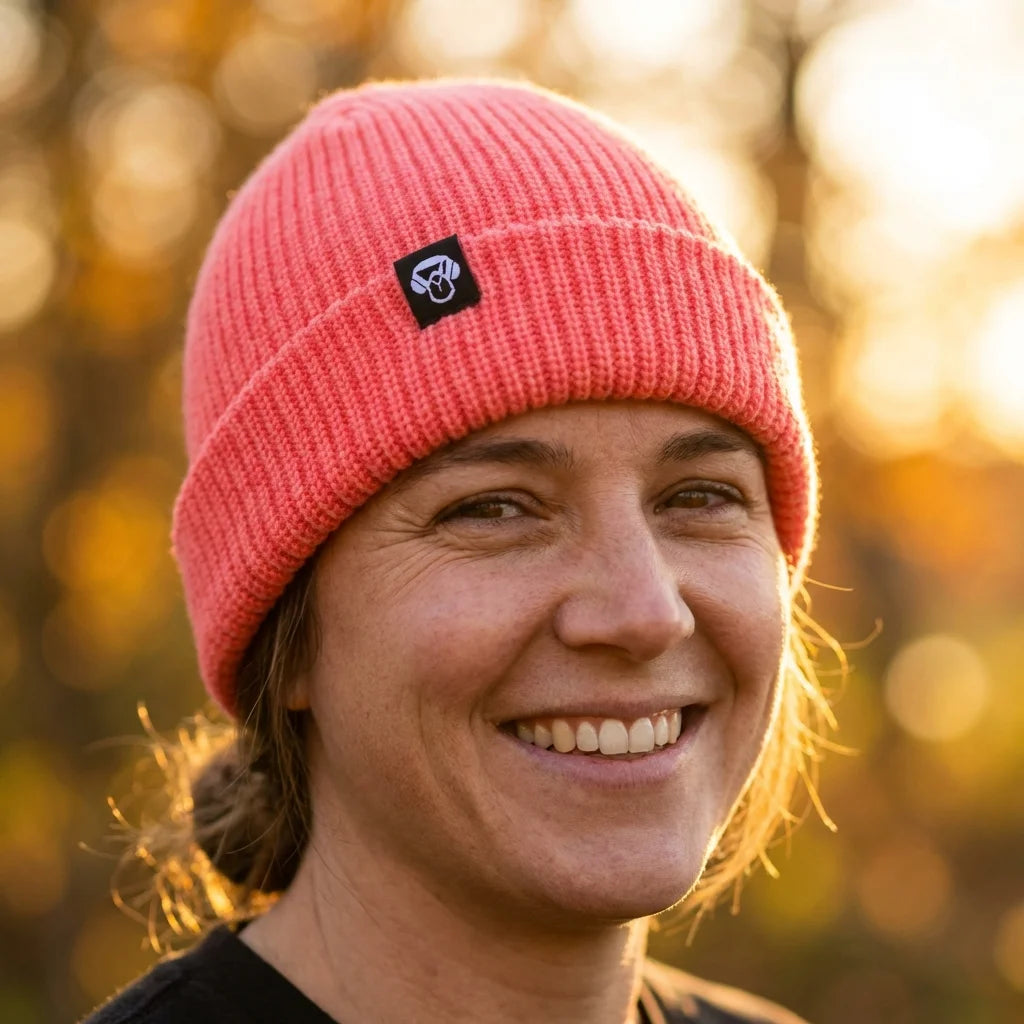Beanie gorro de invierno retrato luz dorada close-up Bonoboss