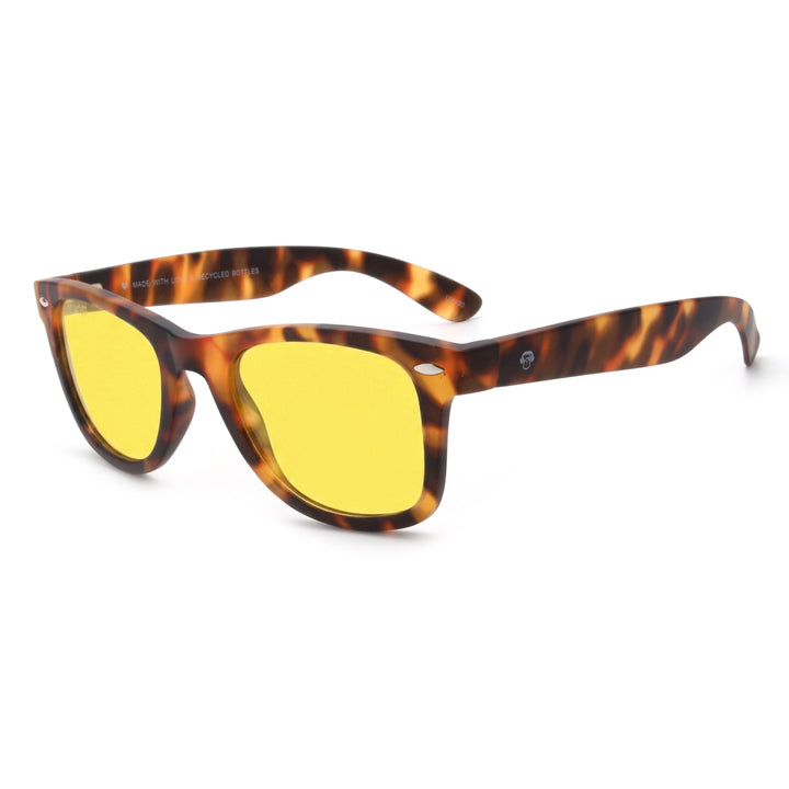 Acacia RPET Carey lentes de sol cristal Amarillo vista tres cuartos unisex madera reciclada #color_amarillo