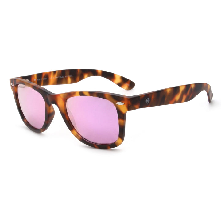 Acacia RPET Carey lentes de sol cristal Espejado Pink vista tres cuartos unisex madera reciclada #color_espejado-pink