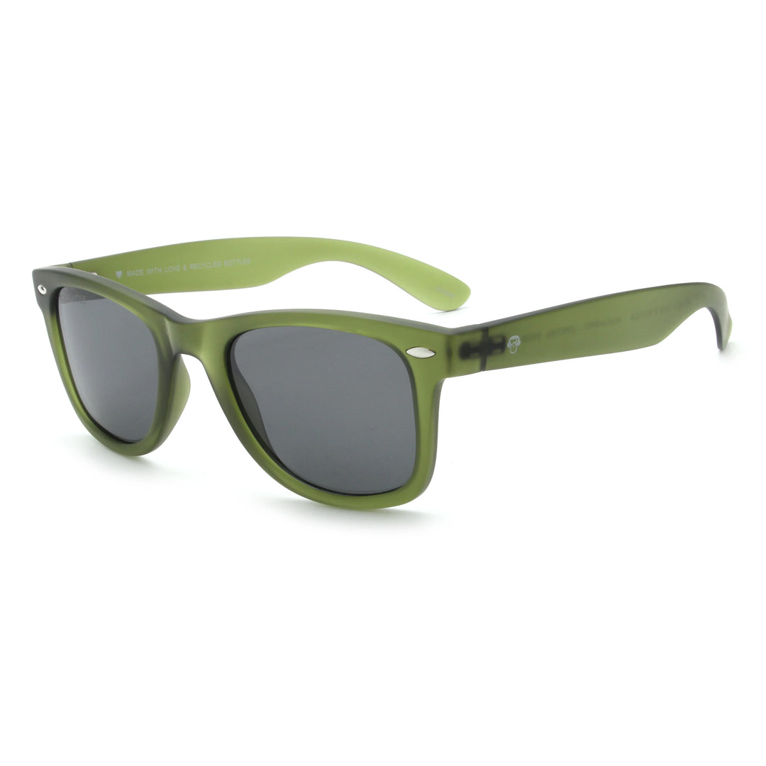 Acacia RPET Olive lentes de sol cristal Negro vista tres cuartos unisex madera reciclada #color_negro