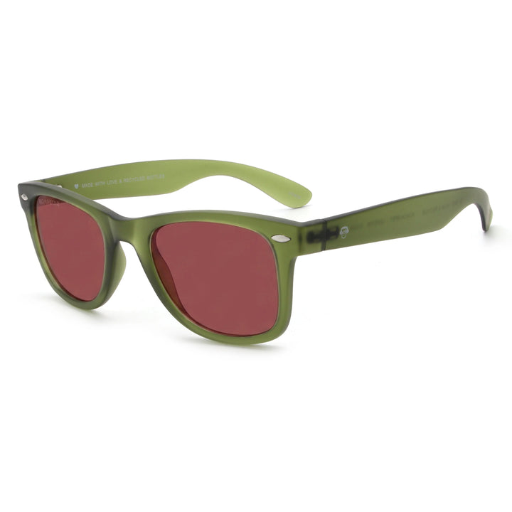 Acacia RPET Olive lentes de sol cristal Rojo vista tres cuartos unisex madera reciclada #color_rojo