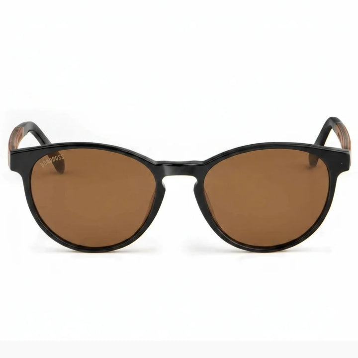 Lentes de sol Bonoboss Chiloé 220 Negro cristal Café vista frontal armazón bio-acetato varilla madera UV400 #editorial_frontal #color_cafe