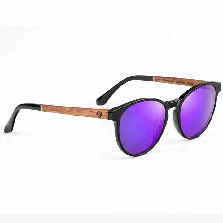 Lentes de sol Bonoboss Chiloé 220 Negro cristal Espejado Morado vista tres cuartos armazón bio-acetato varilla madera UV400 #editorial_angulo45 #color_purple_mirror