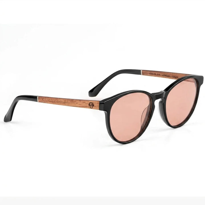 Lentes de sol Bonoboss Chiloé 220 Negro cristal Rosado vista tres cuartos armazón bio-acetato varilla madera UV400 #editorial_angulo45 #color_rosado