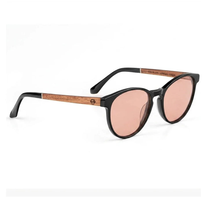 Lentes de sol Bonoboss Chiloé 220 Negro cristal Rosado vista tres cuartos armazón bio-acetato varilla madera UV400 #editorial_angulo45 #color_rosado