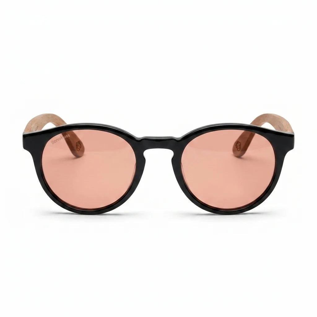 Lentes de sol Bonoboss Chiloé 220 Negro cristal Rosado vista frontal armazón bio-acetato varilla madera UV400 #editorial_frontal #color_rosado