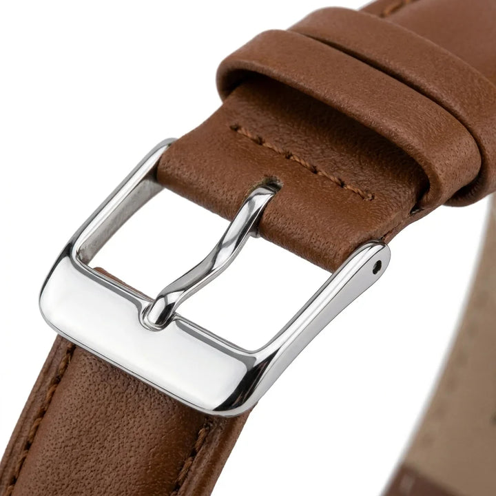 Bonoboss Correa Cuero Premium 22mm Brown - macro detalle hebilla plateada #editorial_wb_buckle_detail #color_brown